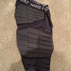 Nike Pro Combat Hyperstrong Girdle